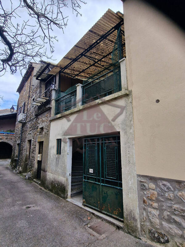 Maison à SAINT-PAUL-LE-JEUNE