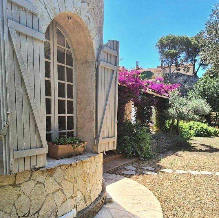 Maison à ENSUES-LA-REDONNE