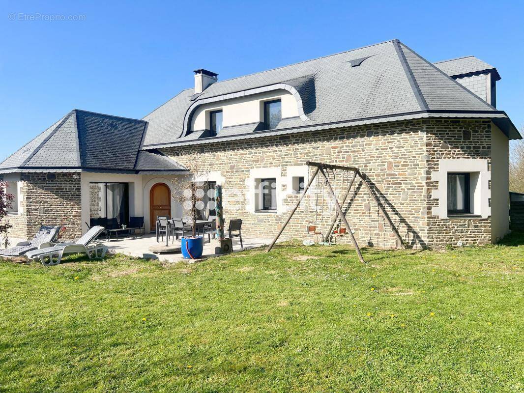 Maison à VILLEDIEU-LES-POELES