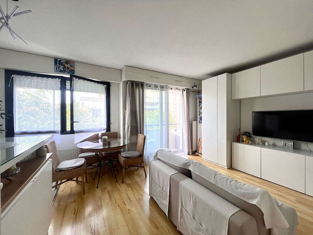 Appartement à SURESNES