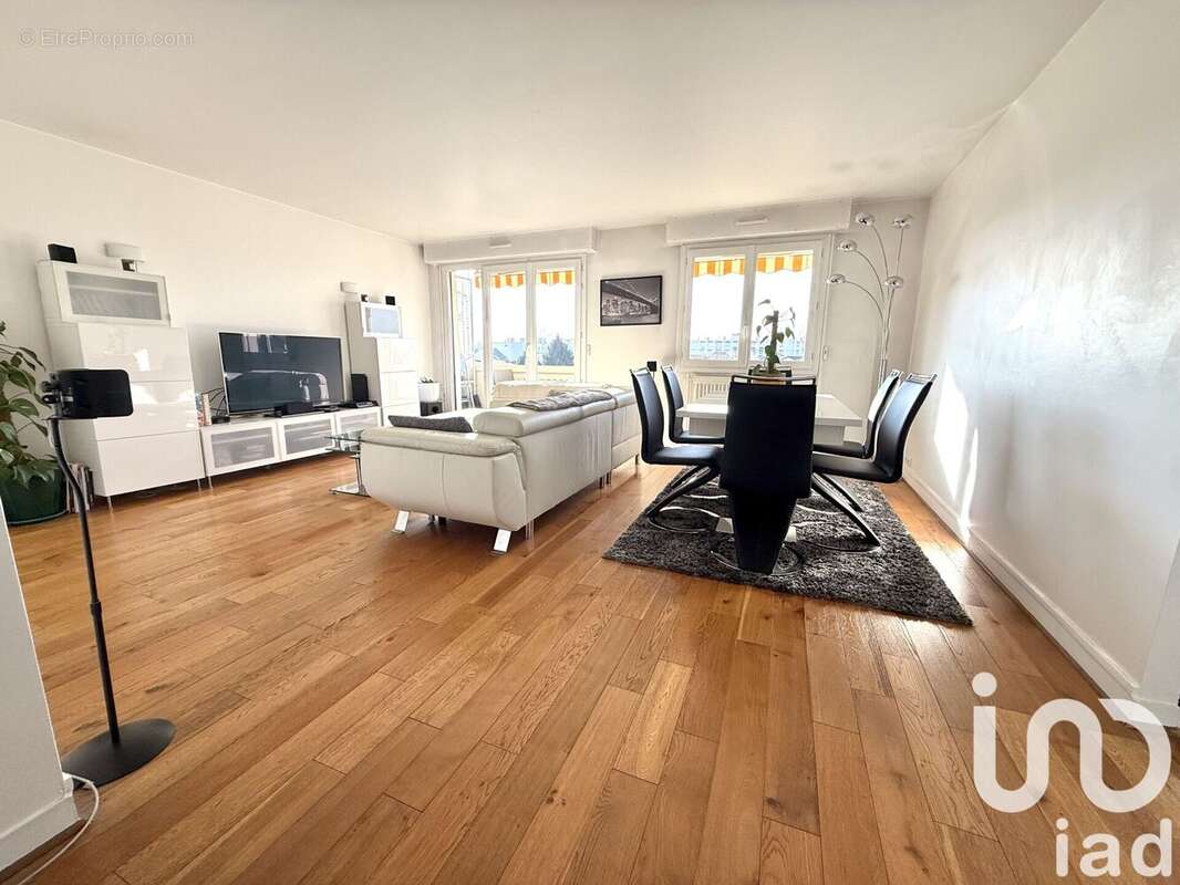 Photo 2 - Appartement à SAINT-MAUR-DES-FOSSES