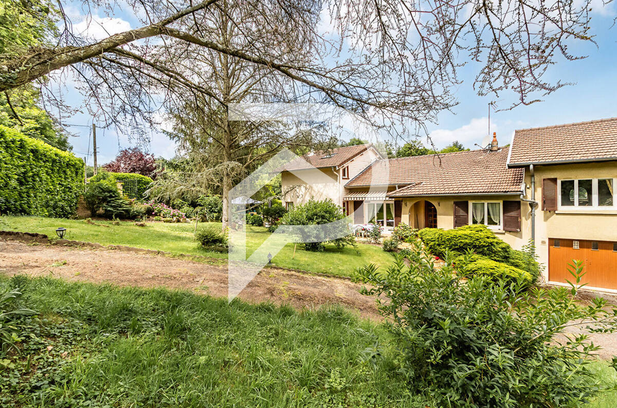 Maison à MARCILLY-D&#039;AZERGUES