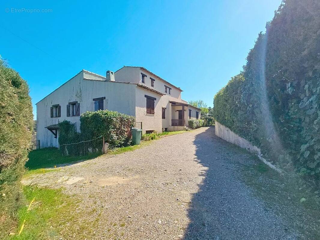 Maison à LA GAUDE