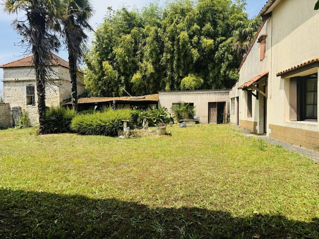 Maison à COZES
