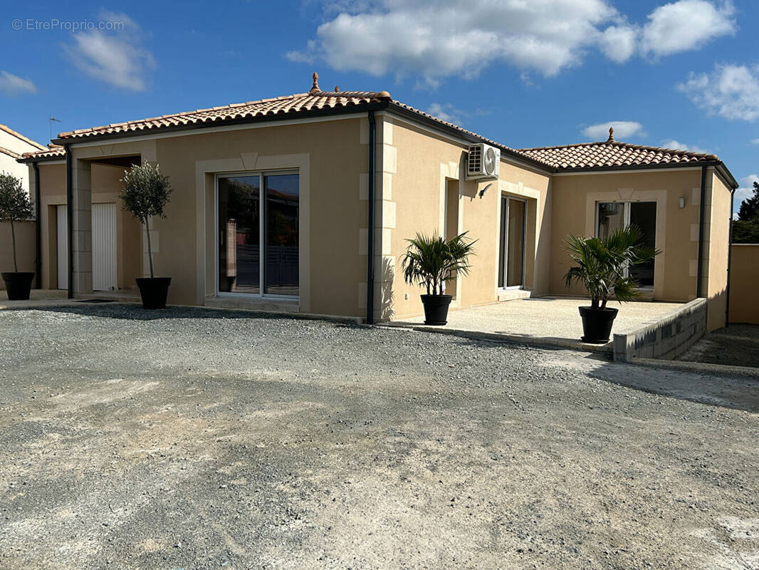 Maison à AIFFRES
