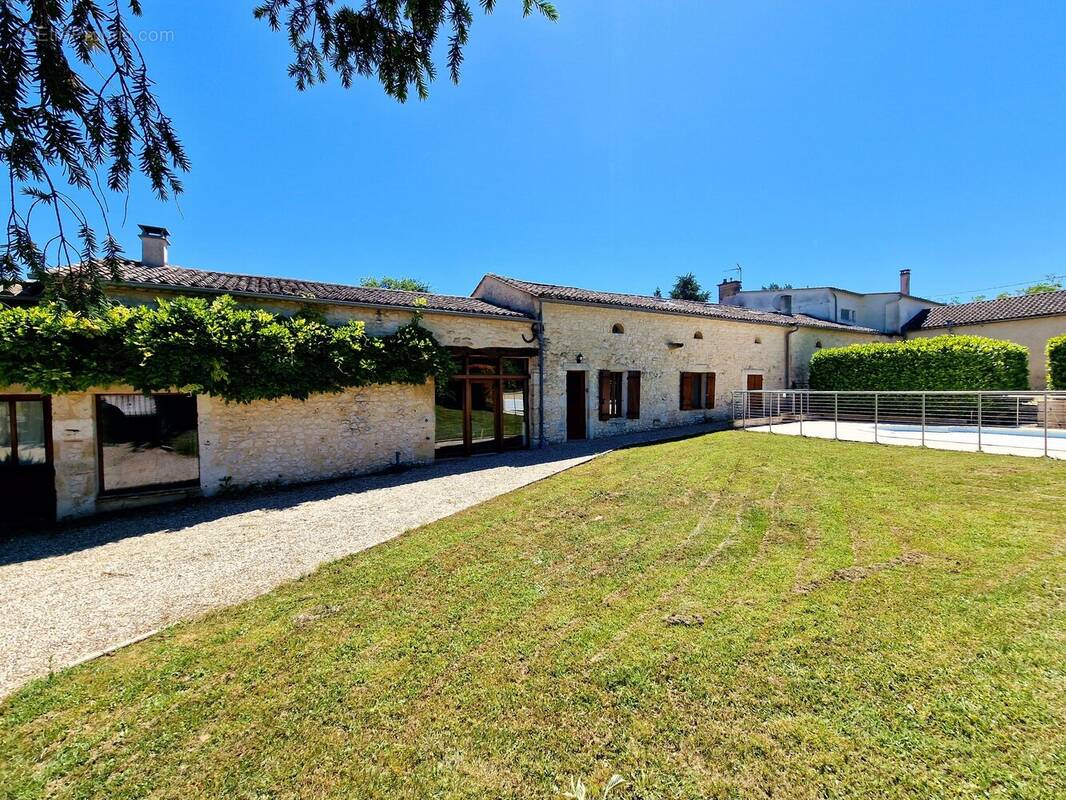 Maison à CAPLONG