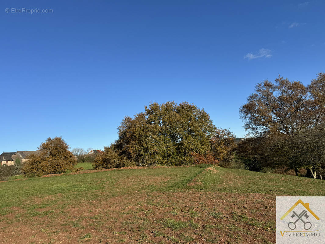 Terrain à ALLASSAC