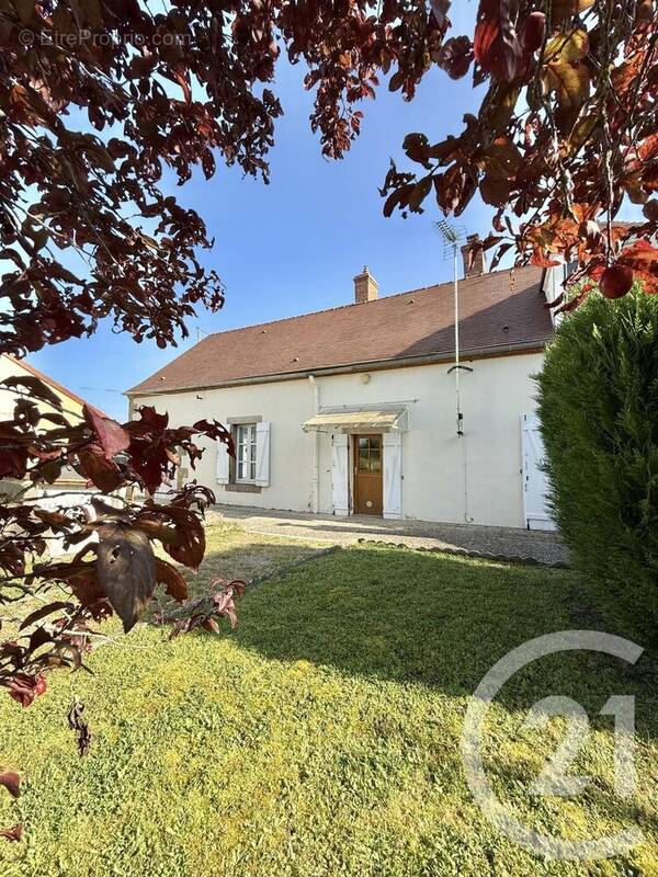Maison à SAINT-MENOUX