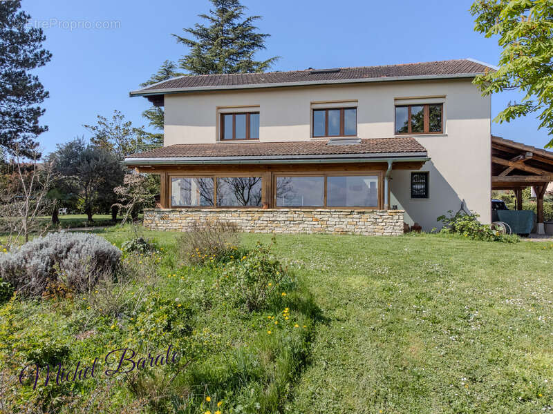 Maison à DARDILLY
