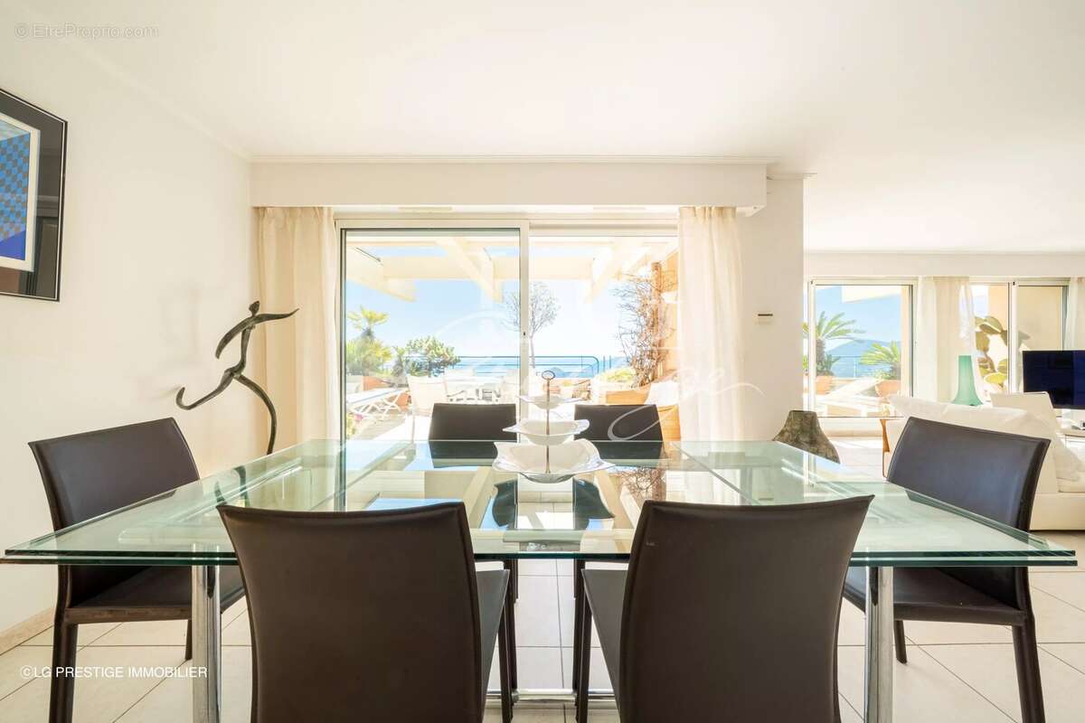 Appartement à MANDELIEU-LA-NAPOULE