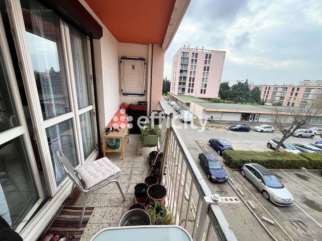 Appartement à PORT-DE-BOUC