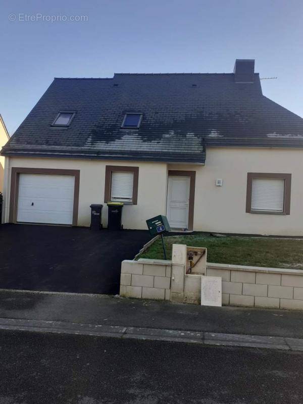 Maison à LECOUSSE