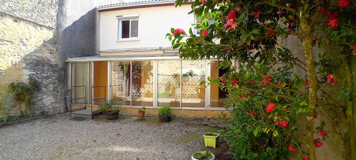 Maison à BLAYE