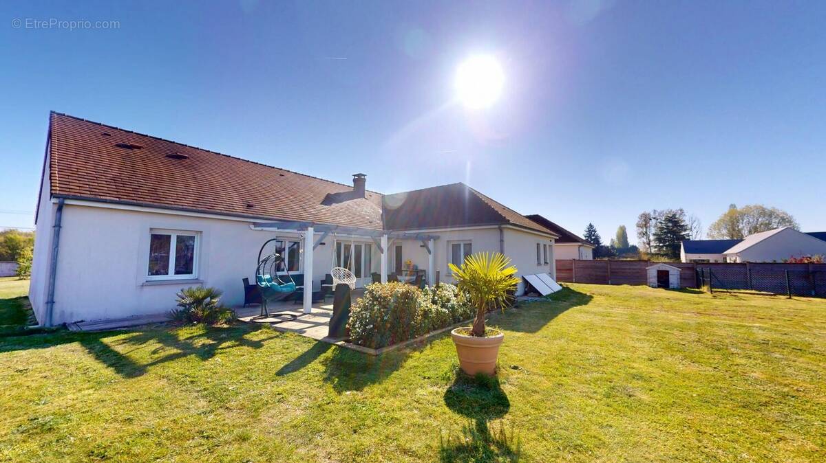 Maison à CHANTEAU