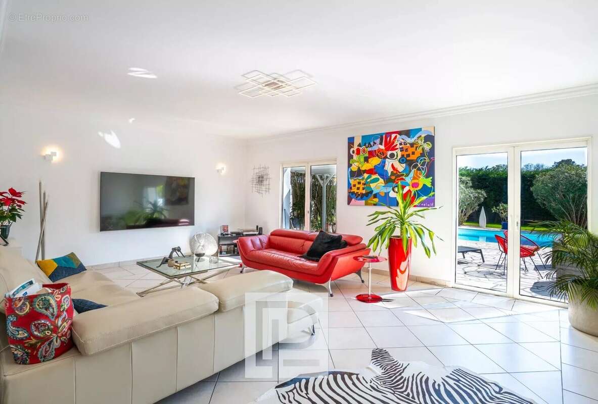 Maison à MOUGINS