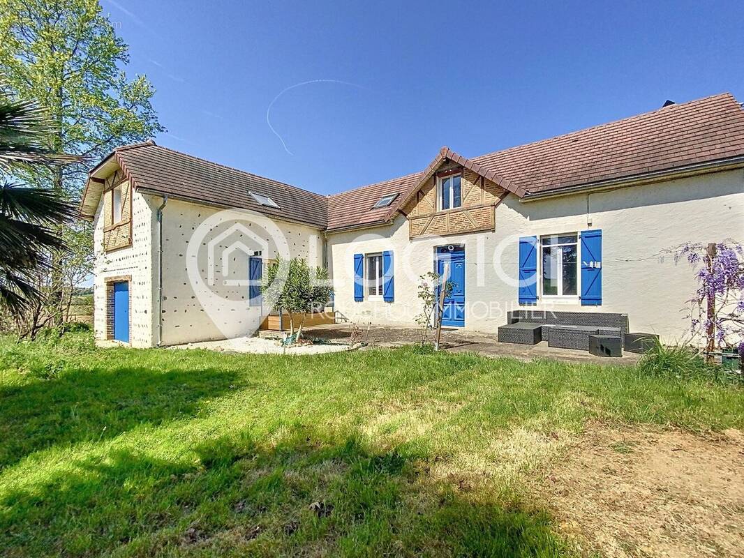 Maison à LEMBEYE