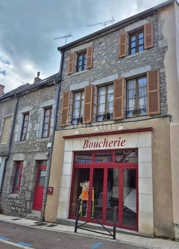 Appartement à LORMES