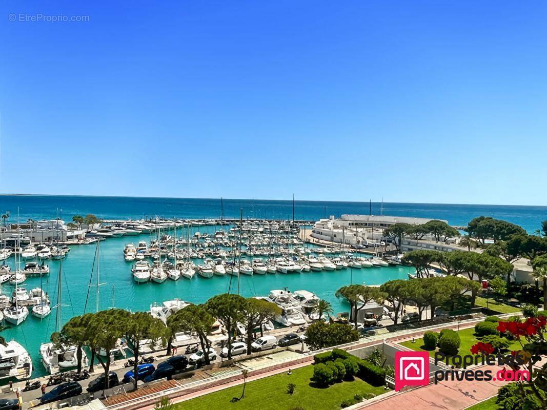 Appartement à VILLENEUVE-LOUBET