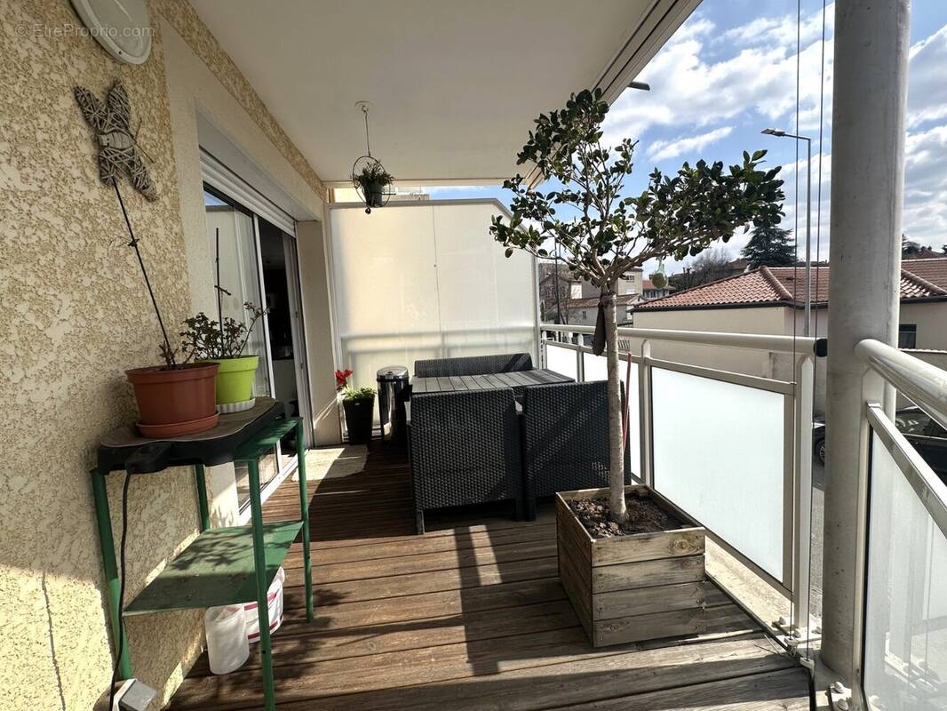 Appartement à ANDREZIEUX-BOUTHEON
