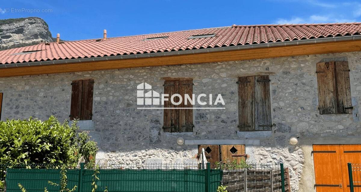 Appartement à CROLLES