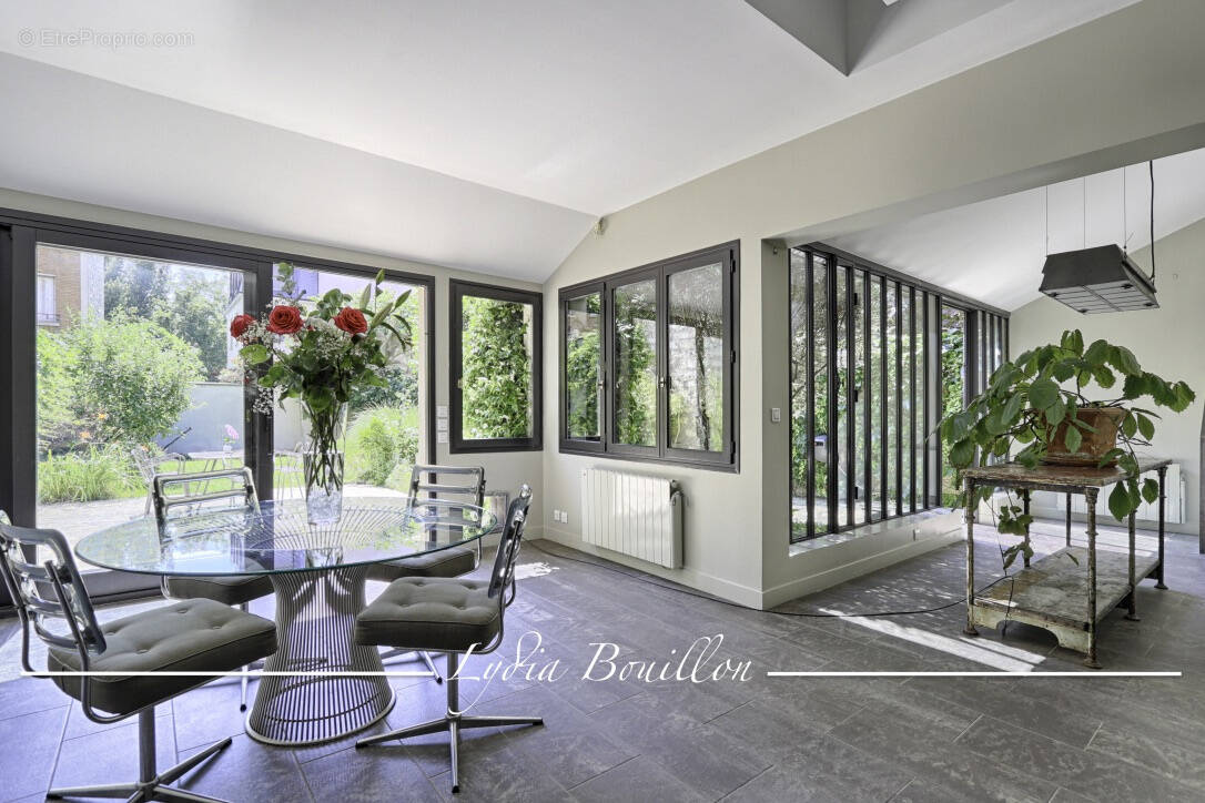Maison à MONTROUGE