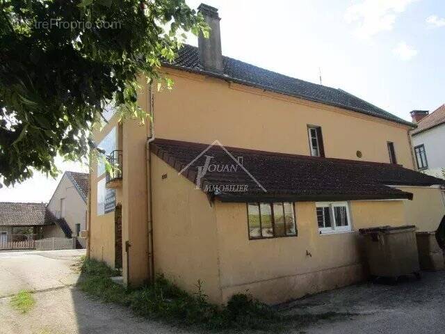 Maison à VARENNES-SUR-ALLIER