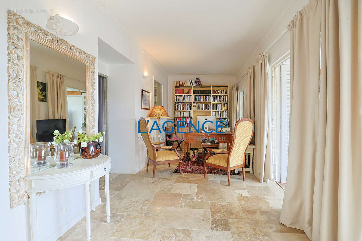 Appartement à HYERES