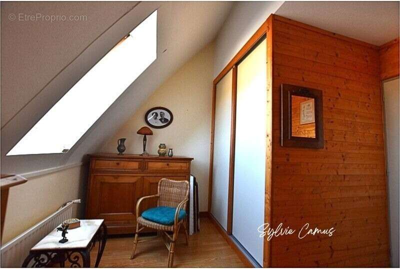 Appartement à SAINT-GENEST-LERPT