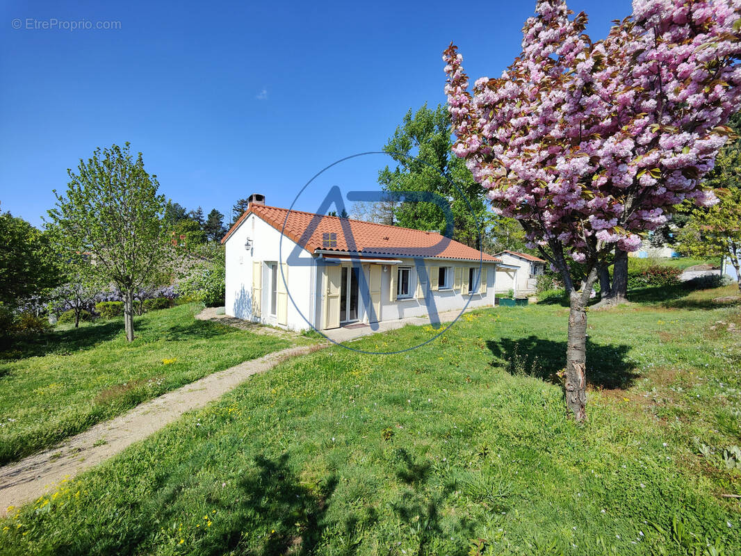 Maison à VIEILLE-BRIOUDE