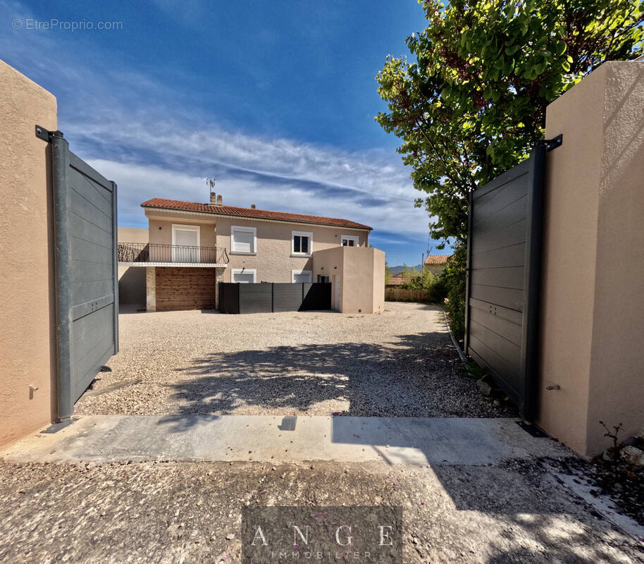 Appartement à LA FARLEDE