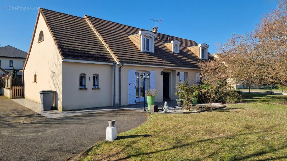 Maison à ROEZE-SUR-SARTHE