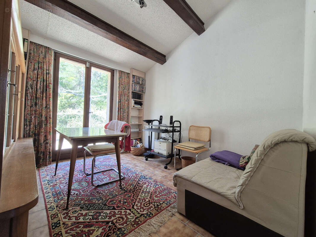 Maison à ARTIGNOSC-SUR-VERDON