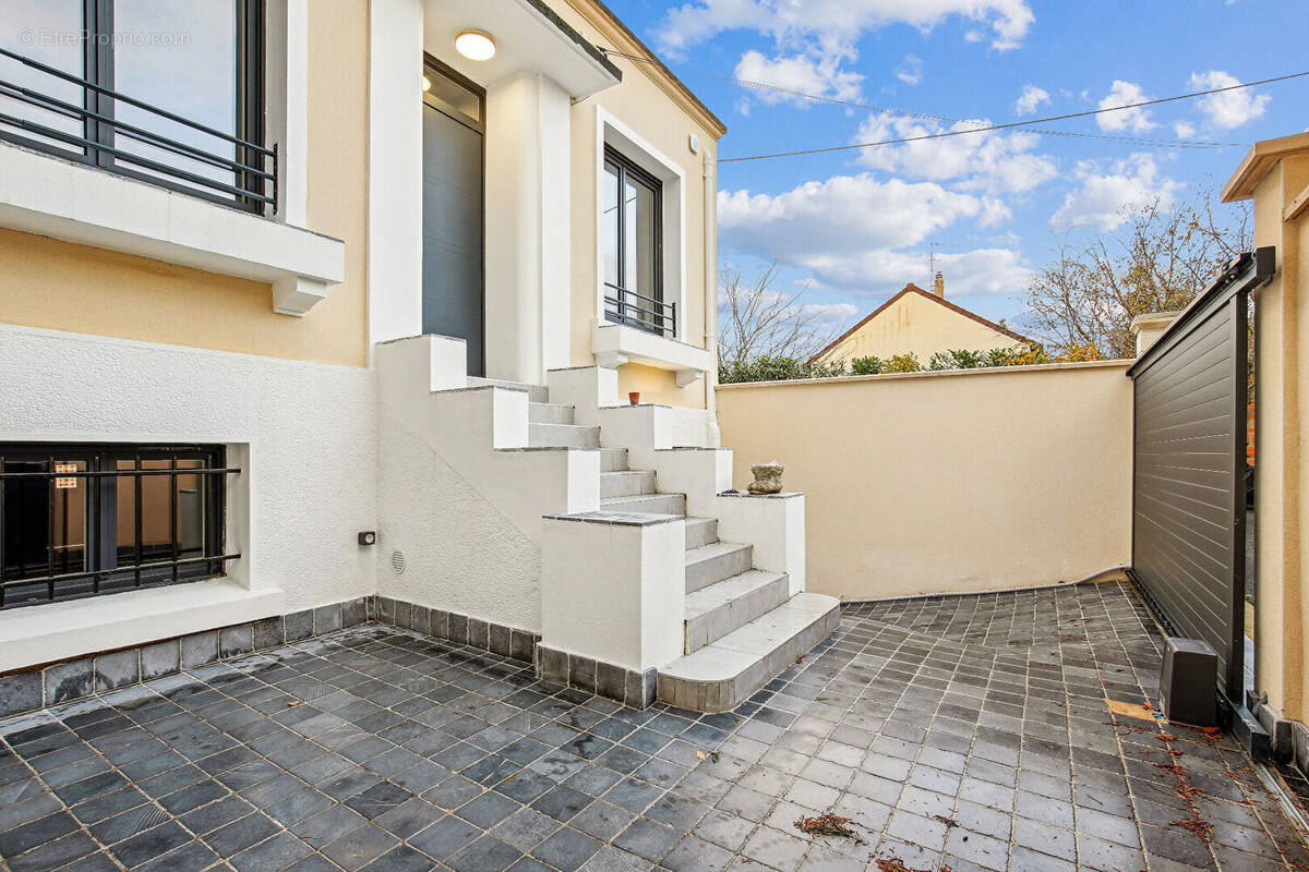 Maison à BOIS-COLOMBES