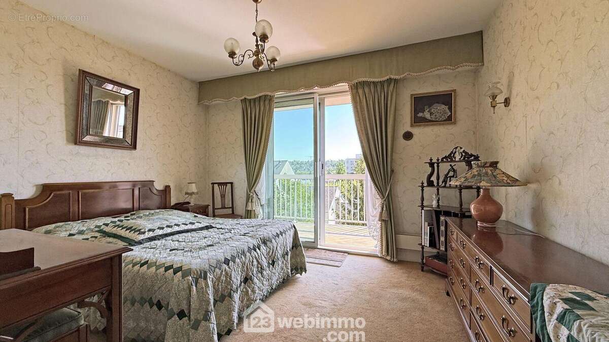 Appartement à SAINT-MAUR-DES-FOSSES