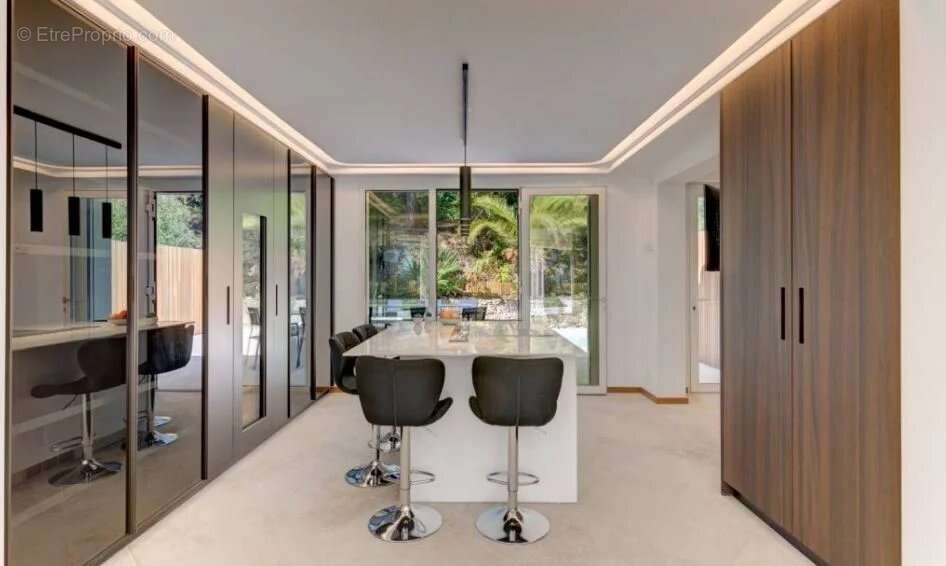 Maison à MOUGINS