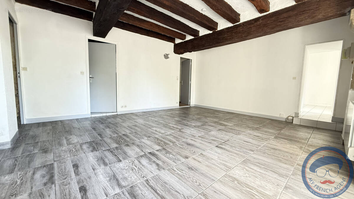Appartement à SAINT-CYR-SUR-LOIRE