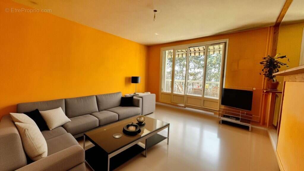 Appartement à LYON-8E