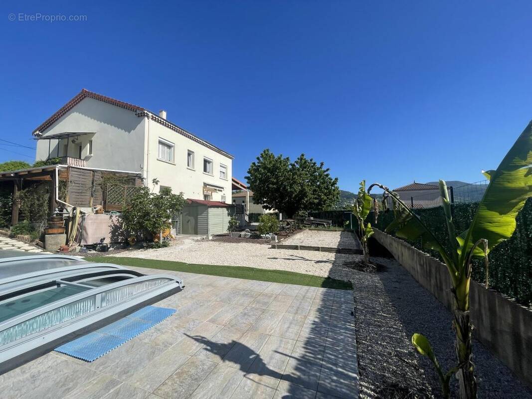 Maison à PRIVAS