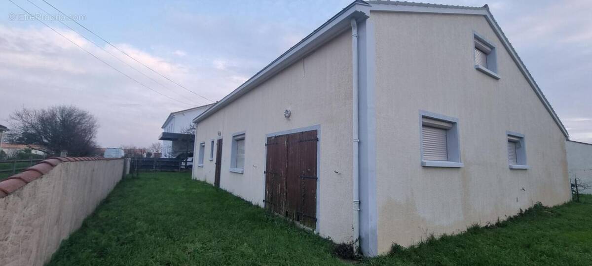 Maison à ANGLES
