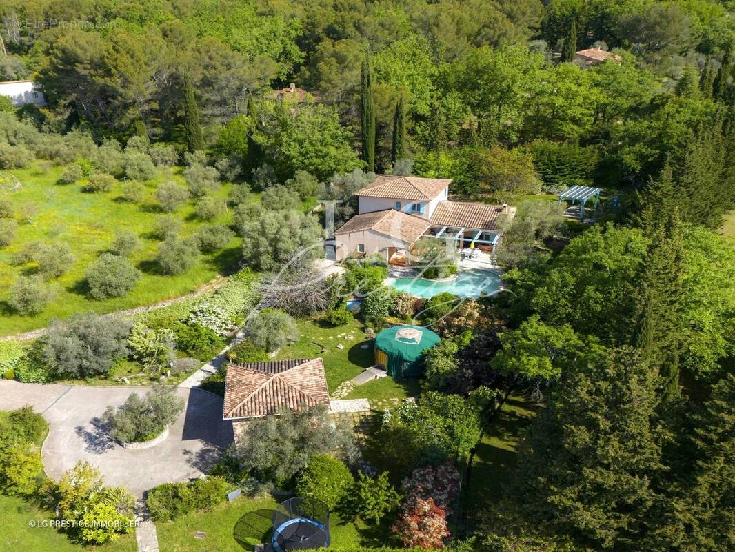 Maison à FAYENCE