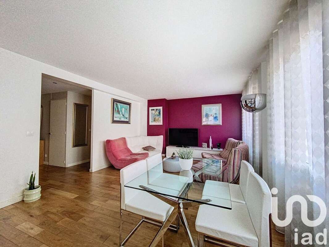Photo 3 - Appartement à SAINT-MAUR-DES-FOSSES