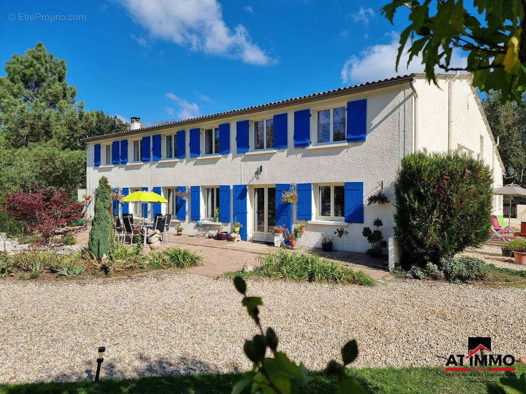 Maison à BORESSE-ET-MARTRON