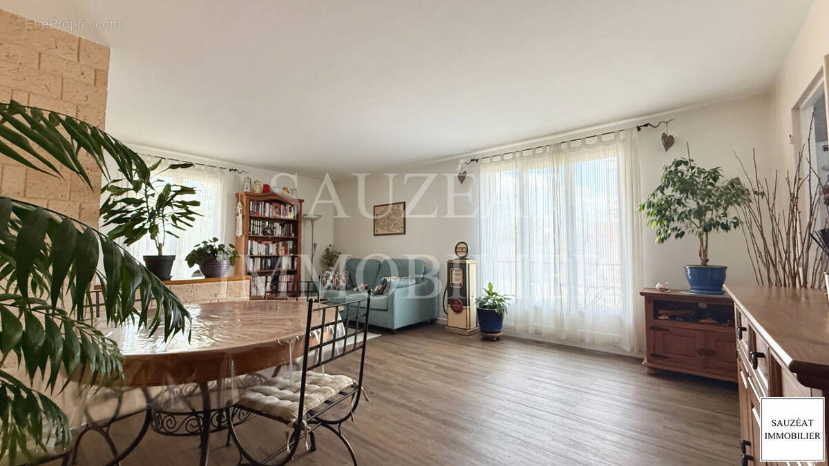 Appartement à BAGNEUX