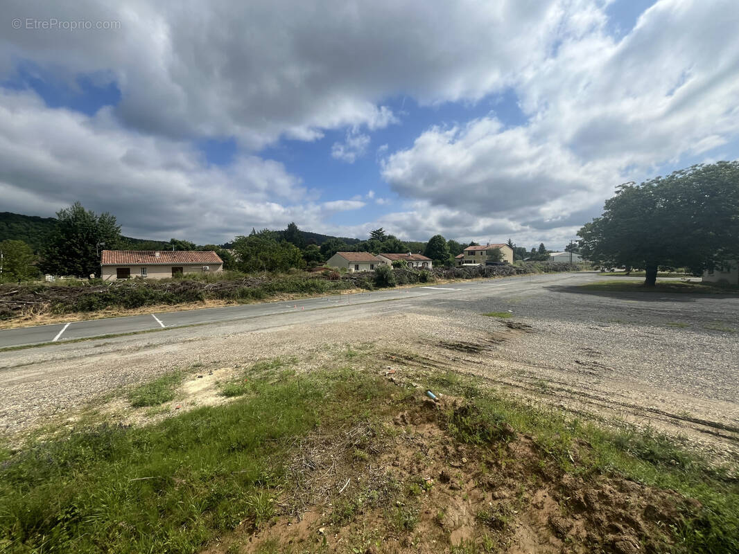 Terrain à MARSAC-SUR-L&#039;ISLE