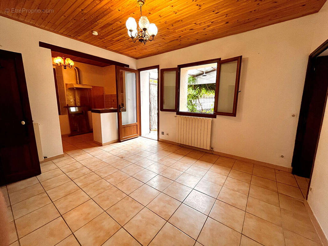 Appartement à ANNOT