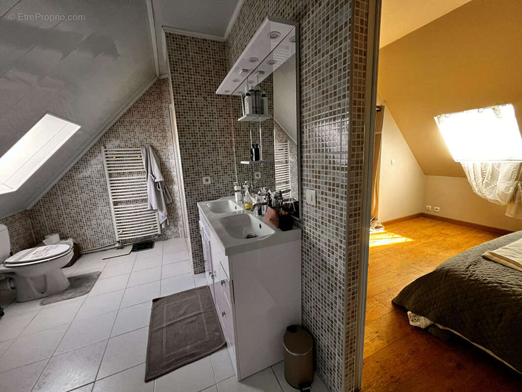 Maison à LA CHAPELLE-EN-SERVAL