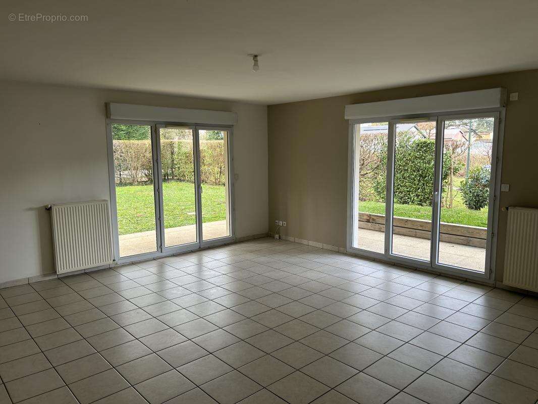 Appartement à CHASSELAY