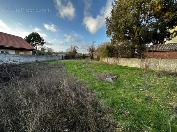 Terrain à ONNAING