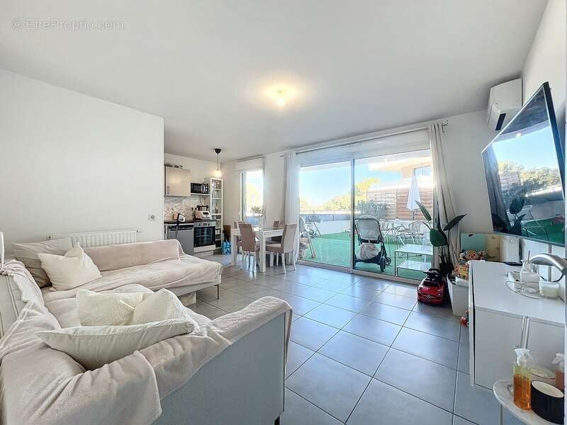 Appartement à JUVIGNAC
