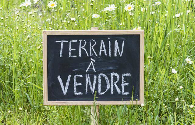 Terrain à OYE-PLAGE